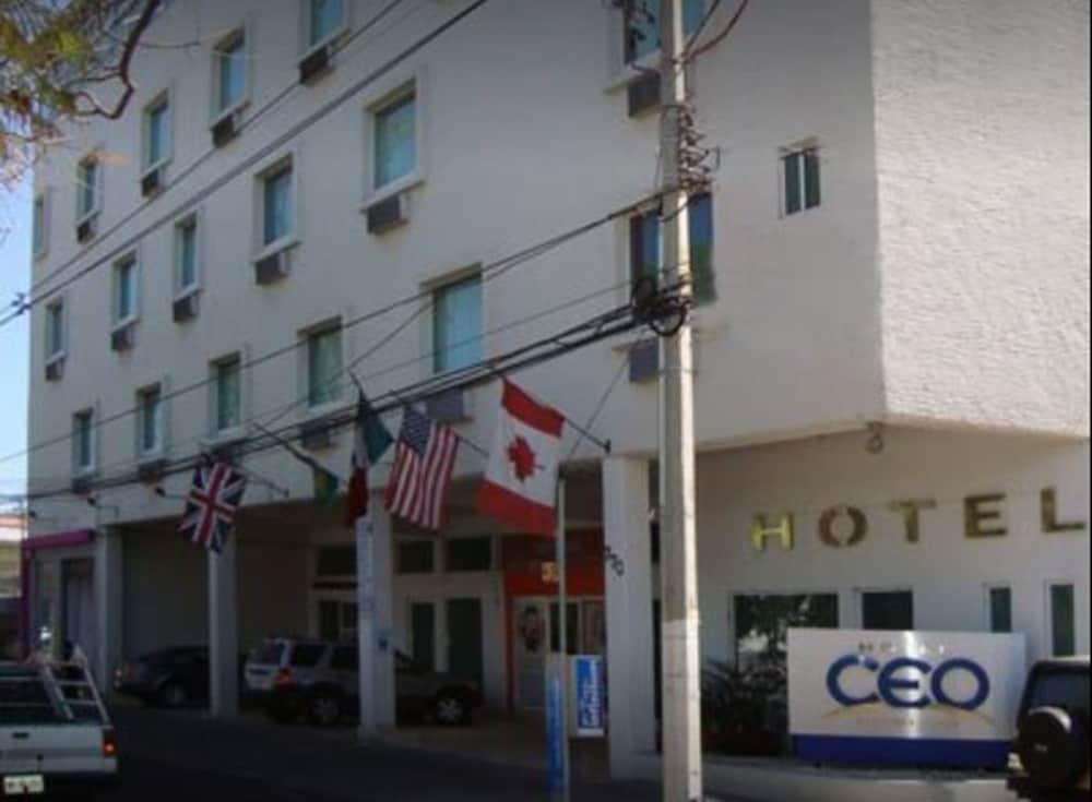Hotel CEO Morelia Buitenkant foto